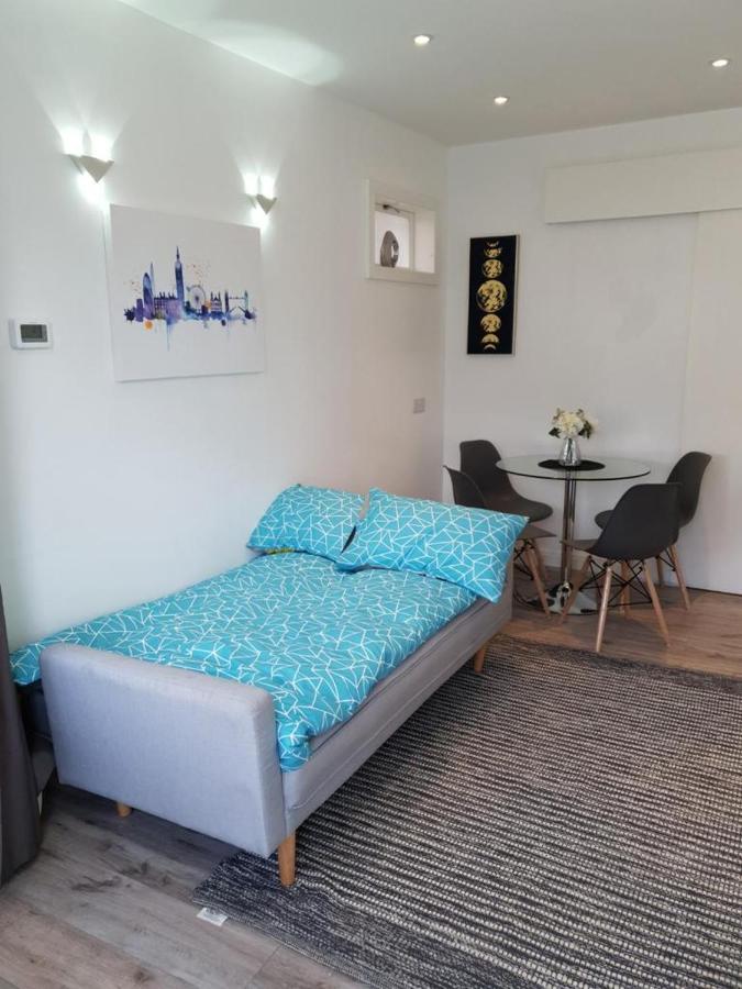 Star London Brent Street Cosy 1-Bed Hideaway Lejlighed Hendon Eksteriør billede